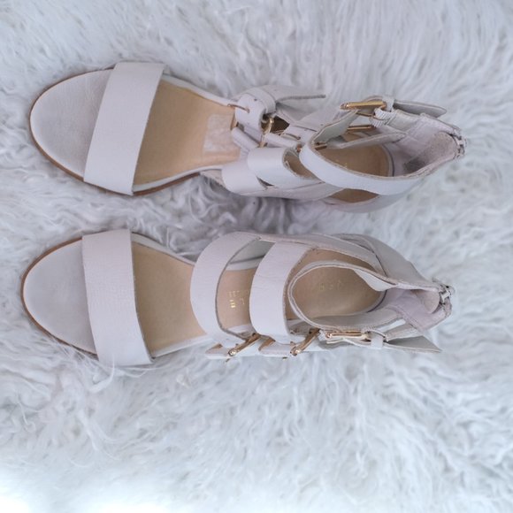 Heels - Picture 9 of 10